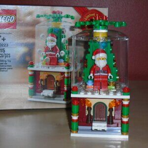 LEGO 40223 Limited Edition Santa Snow Globe